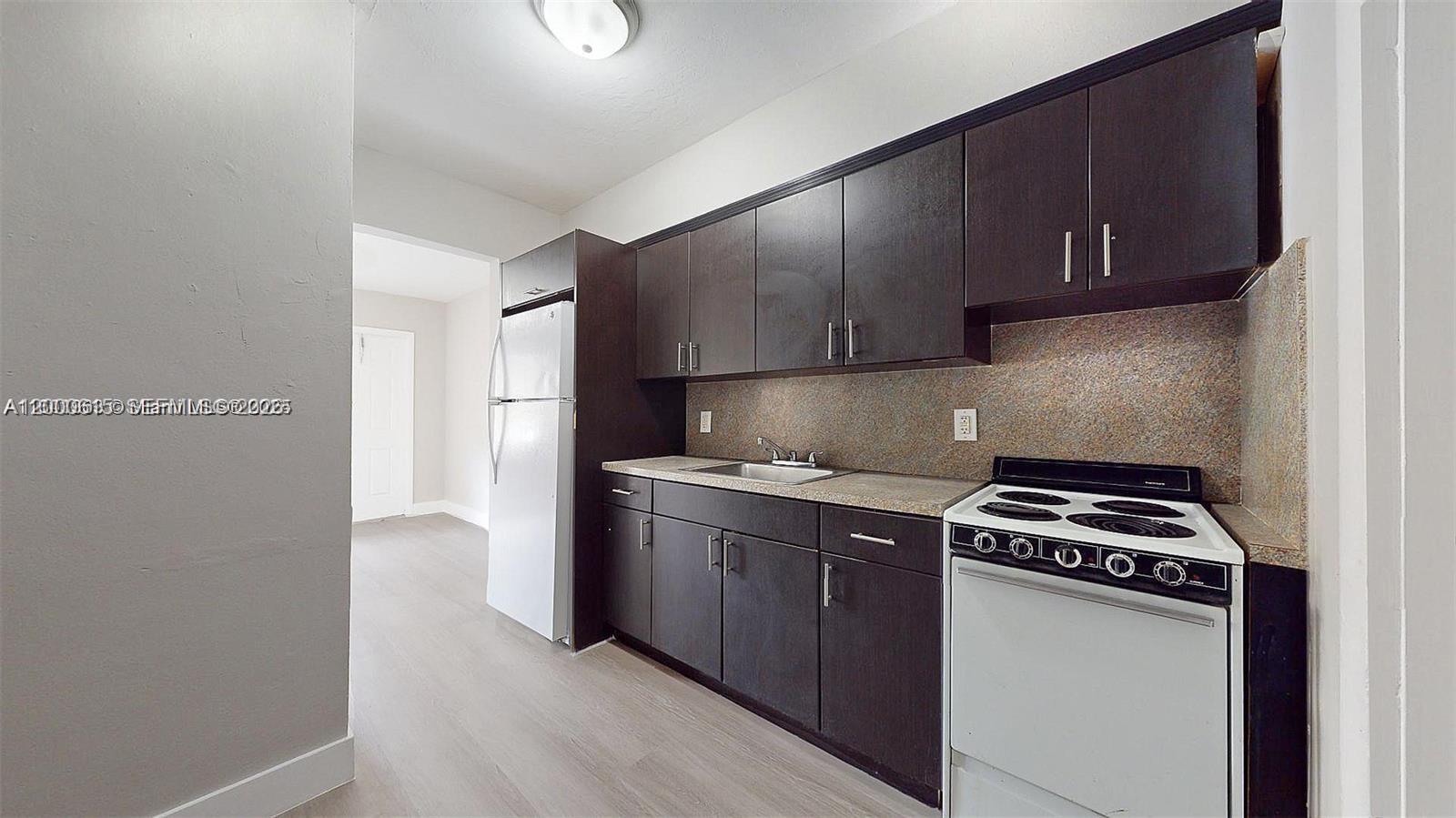 CAROLINA COURT A R-S - Residential Lease