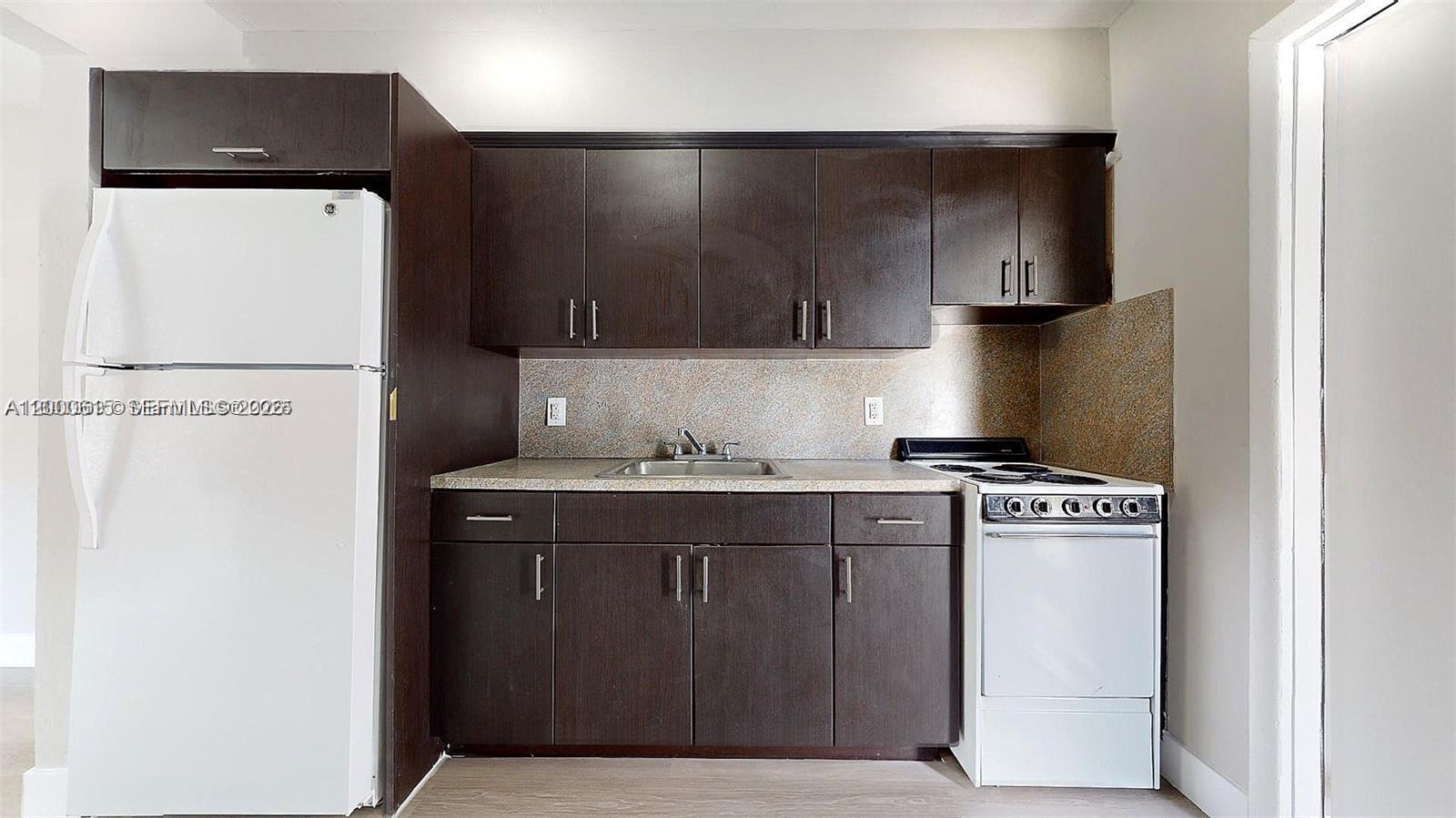 CAROLINA COURT A R-S - Residential Lease