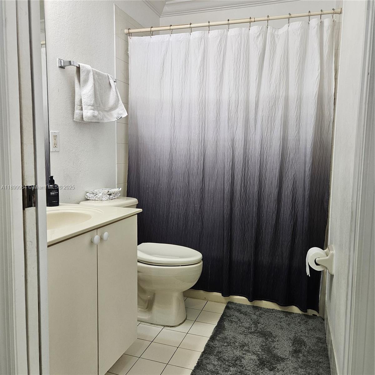 CENTURY PARK CONDO NO 2 - Residential Lease