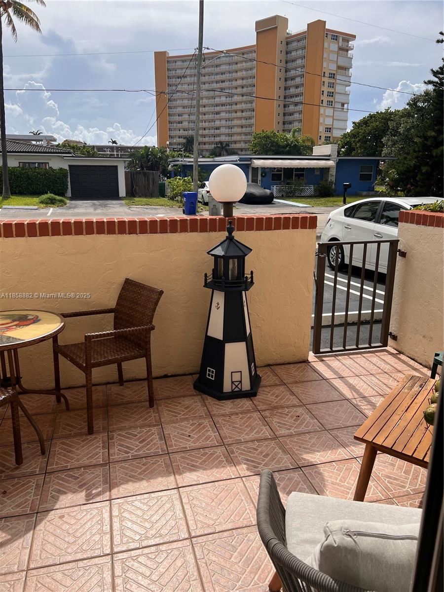 LADO DEL RIO CONDO - Residential Lease