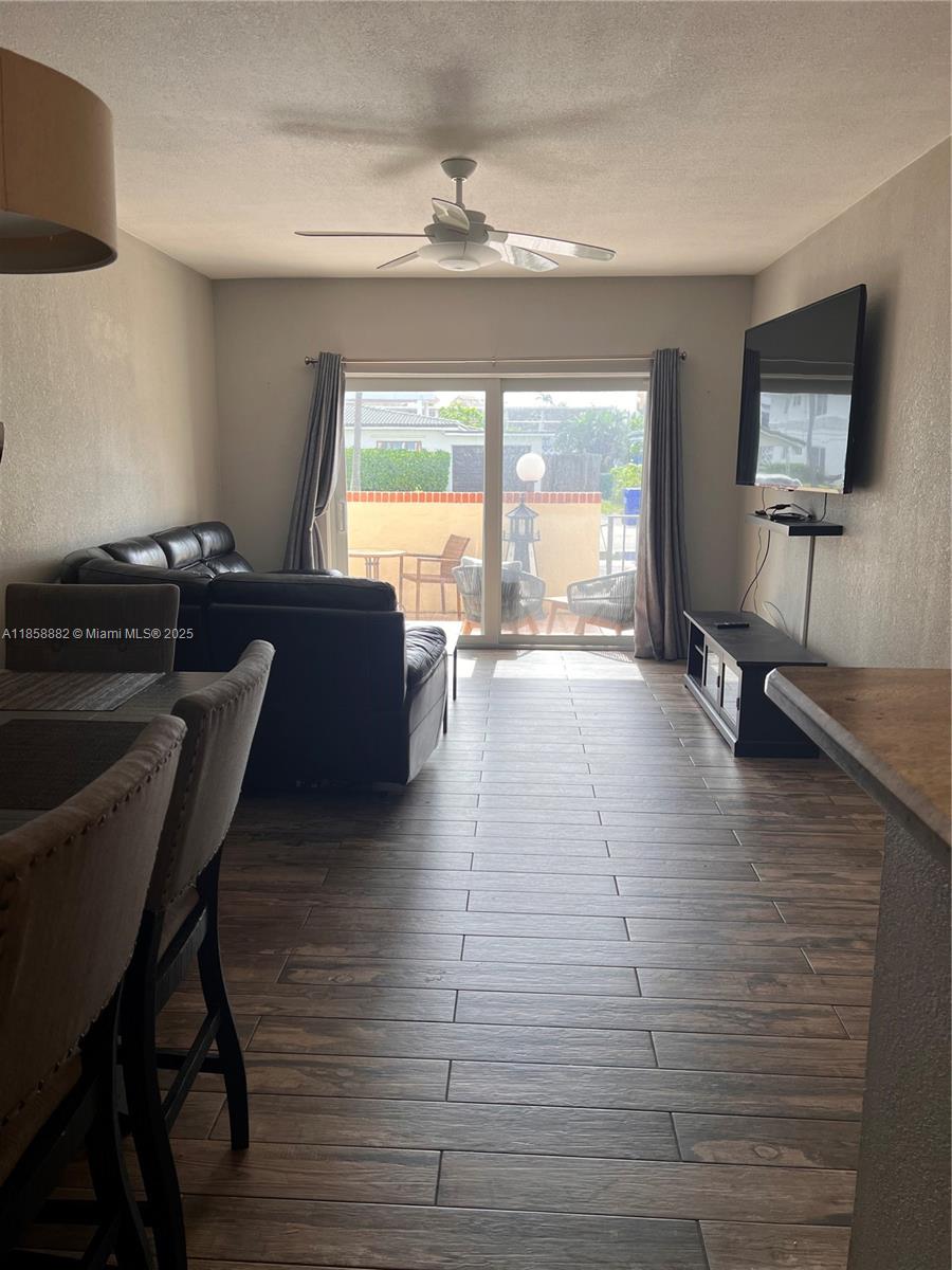 LADO DEL RIO CONDO - Residential Lease