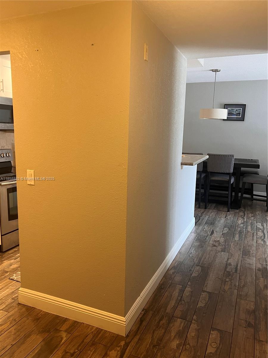 LADO DEL RIO CONDO - Residential Lease