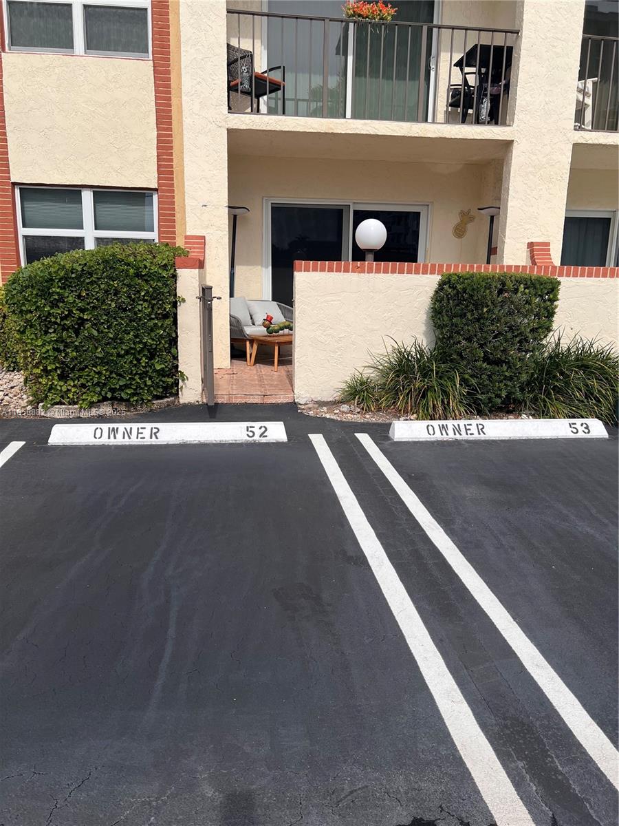 LADO DEL RIO CONDO - Residential Lease