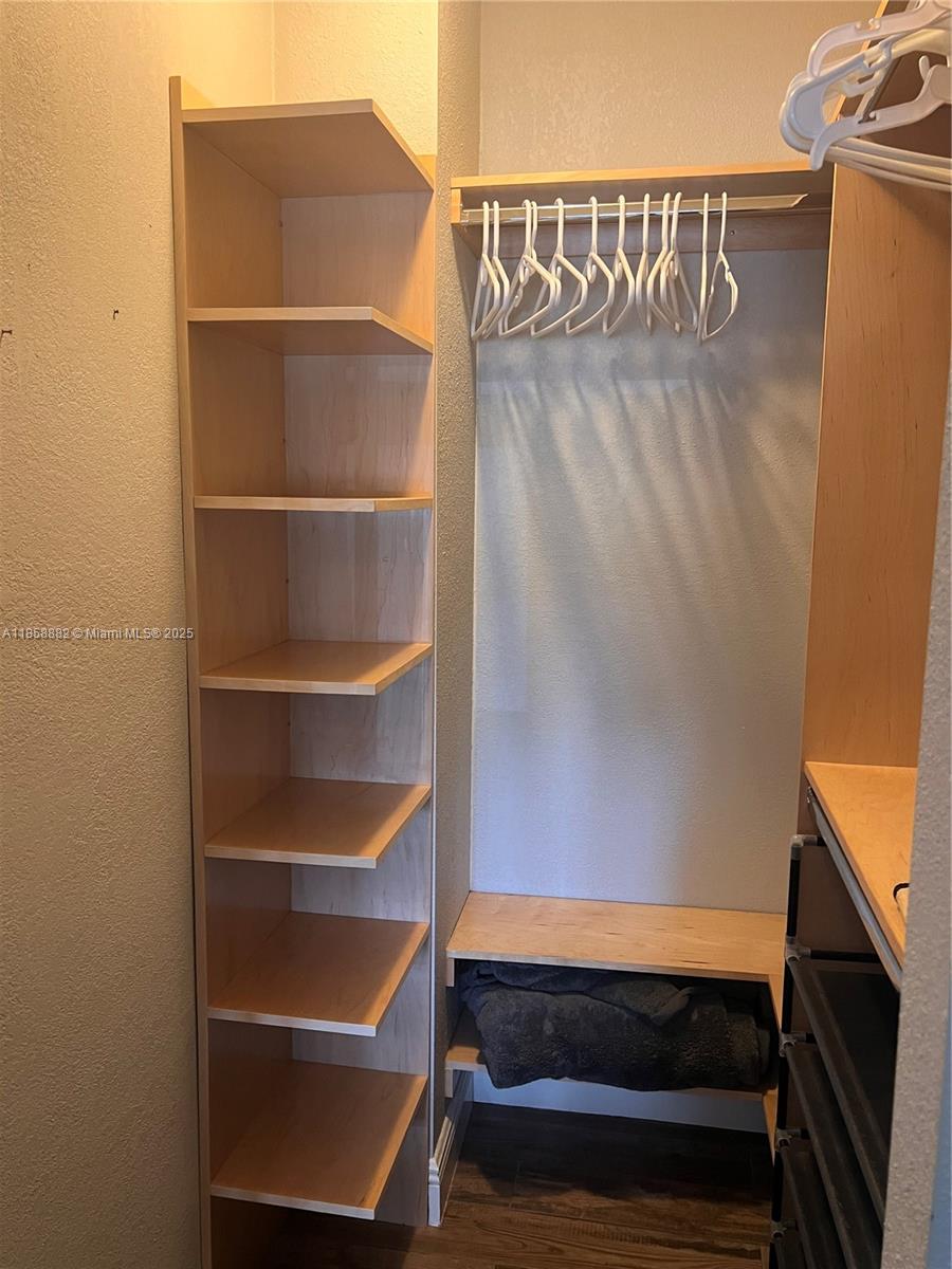 LADO DEL RIO CONDO - Residential Lease