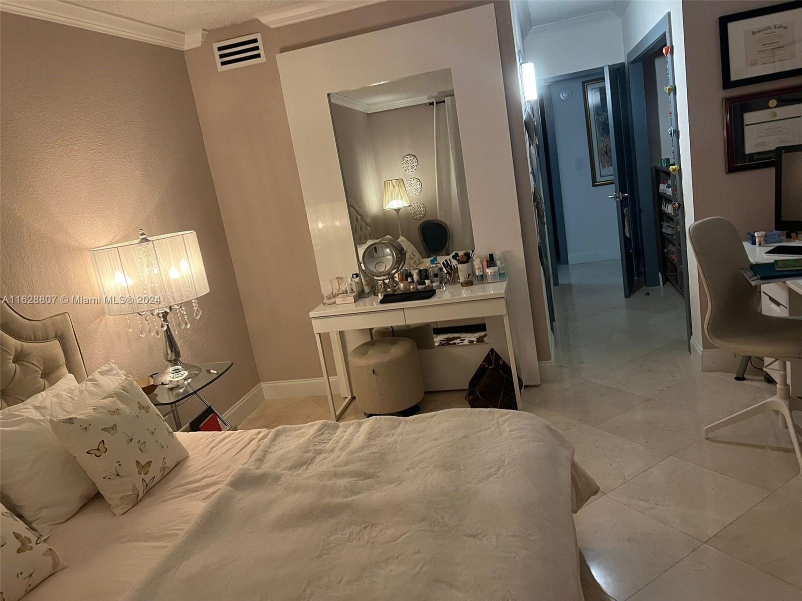 OCEANVIEW BUILDING B COND - Residential