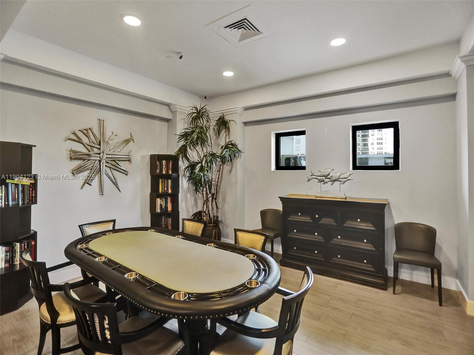 WAVE CONDO - Residential Lease