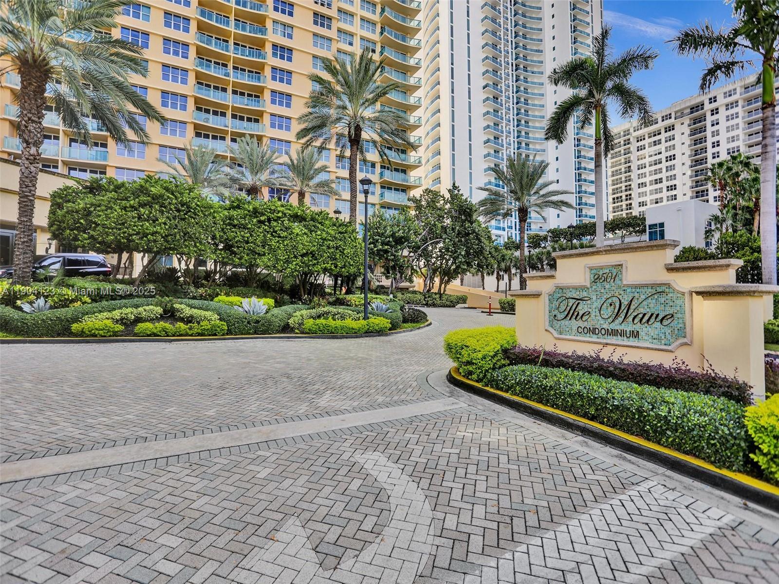 WAVE CONDO - Residential Lease