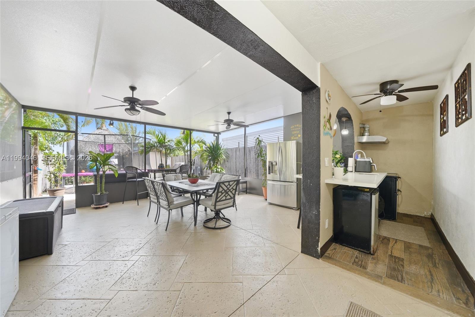 FLAMINGO LAKE - Residential