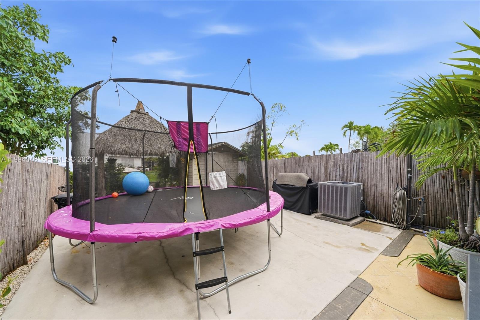 FLAMINGO LAKE - Residential