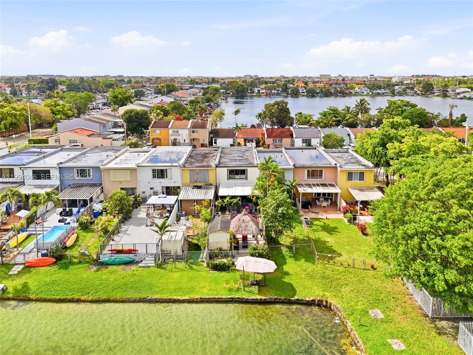 FLAMINGO LAKE - Residential