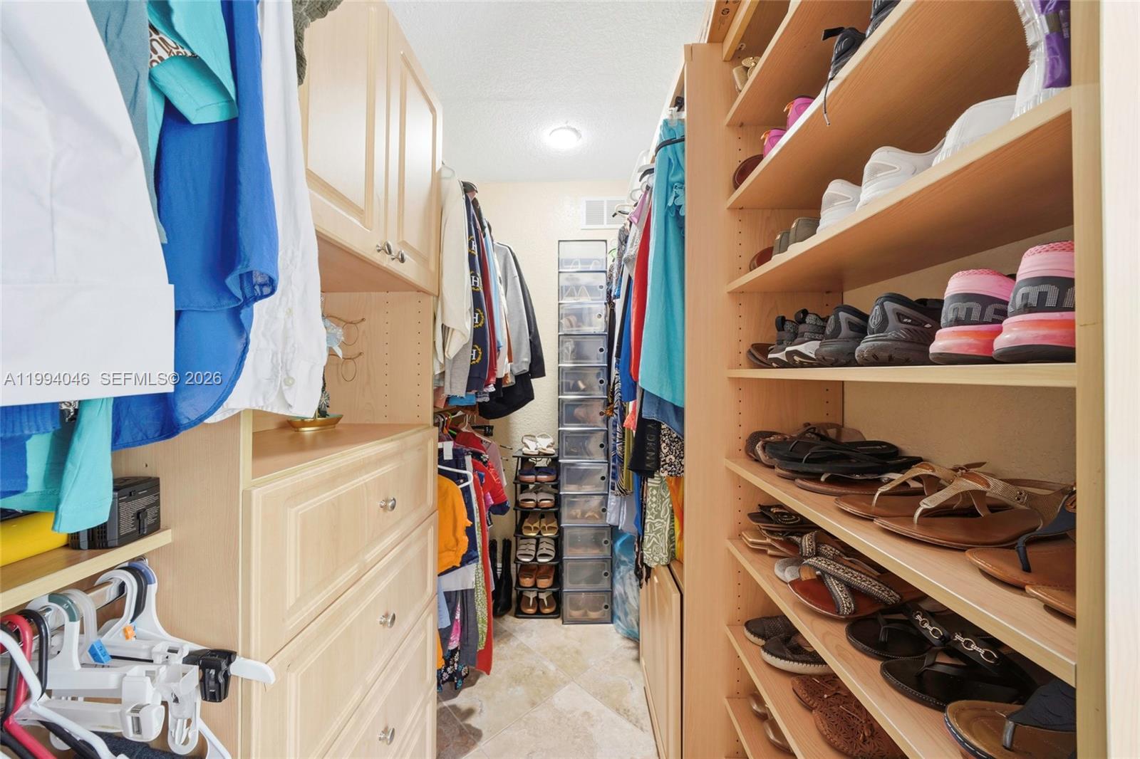 FLAMINGO LAKE - Residential