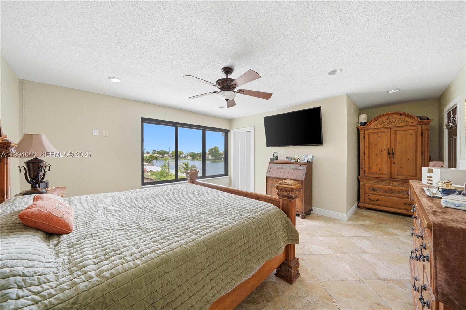 FLAMINGO LAKE - Residential