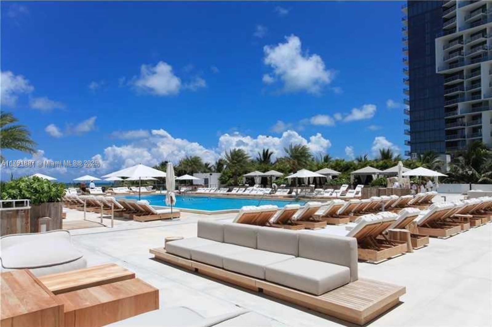 RONEY PALACE CONDO - Residential Lease