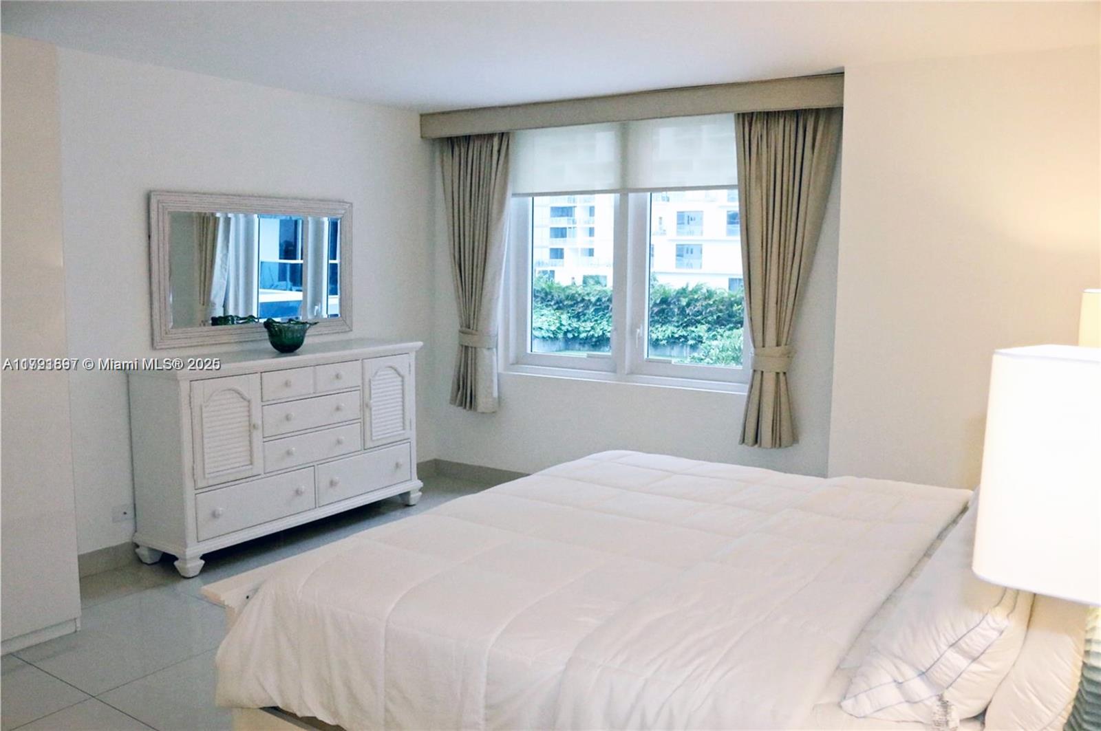 RONEY PALACE CONDO - Residential Lease
