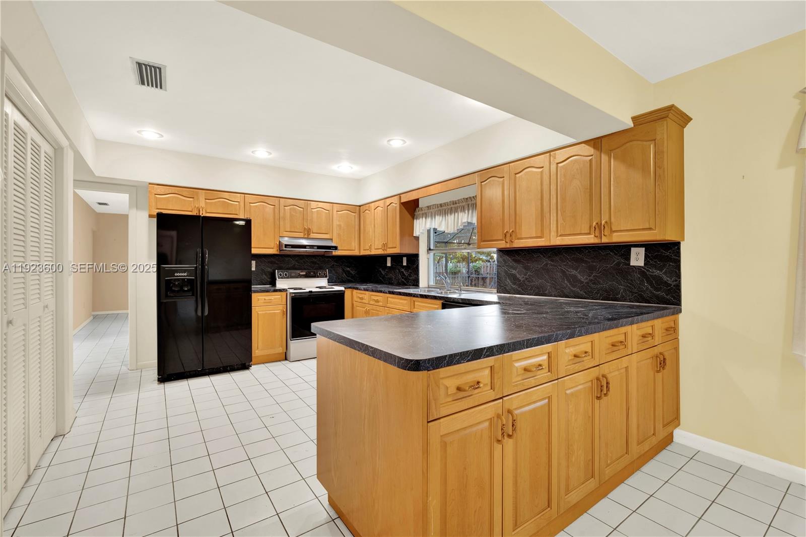 BRIAR BAY URBAN PARK SEC - Residential