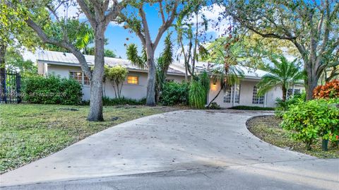 Photo of 13240 SW 98th Pl, Miami, FL 33176 (MLS # A11923600)