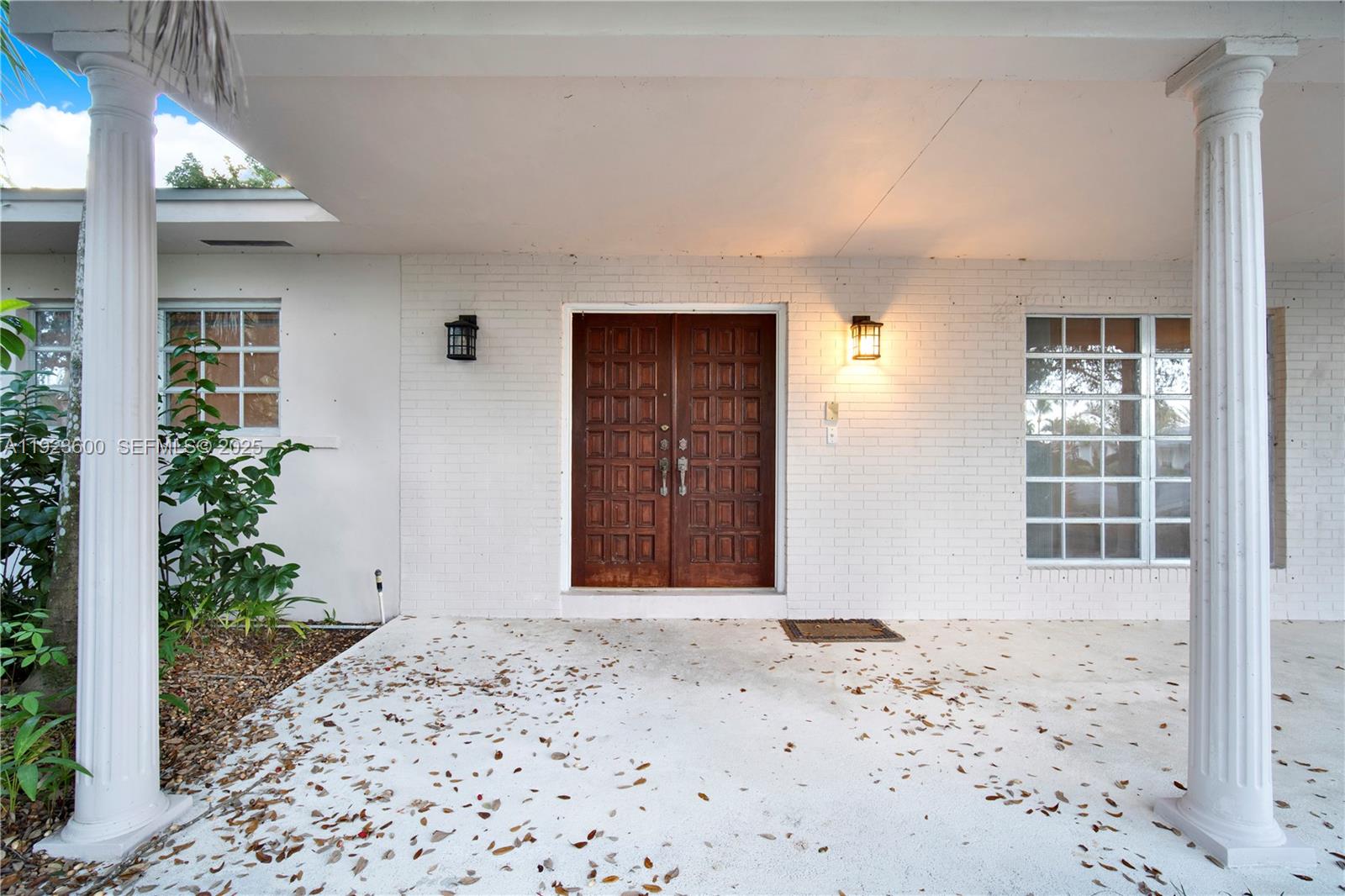 13240 SW 98th Pl, Miami, FL, 33176/$1,100,000 1 13240 SW 98th Pl