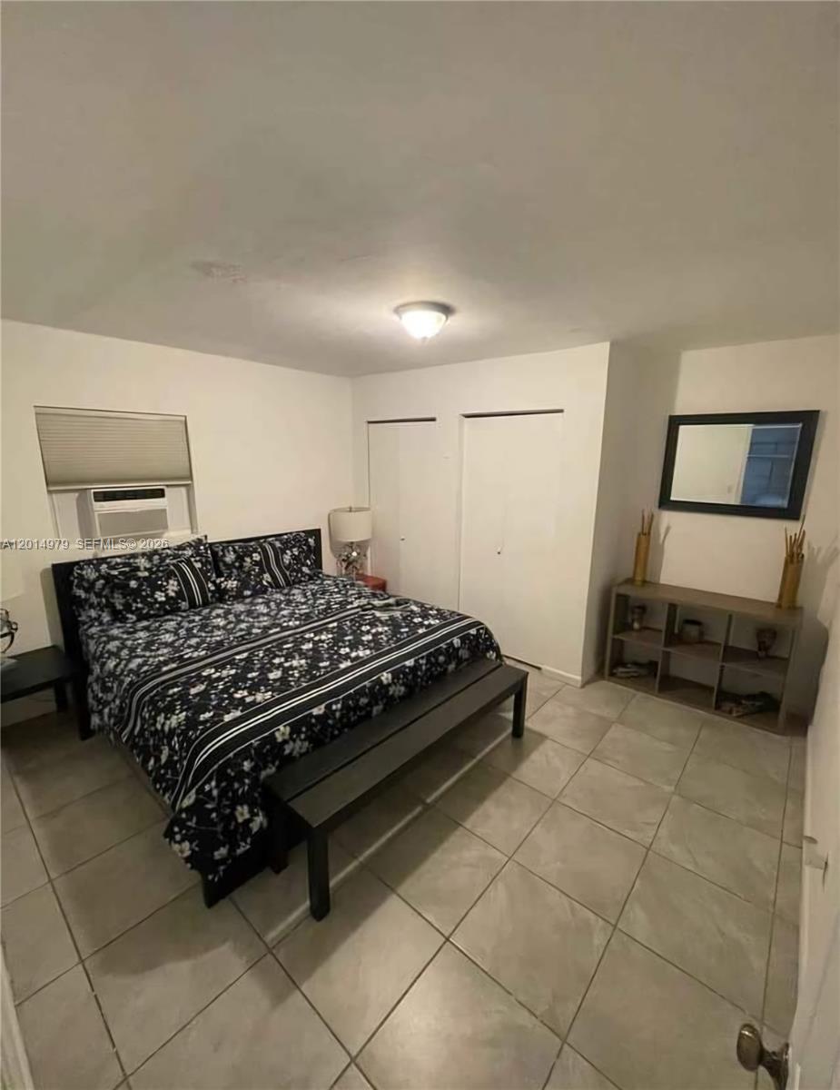 COLLEGE PARK - Residential Lease