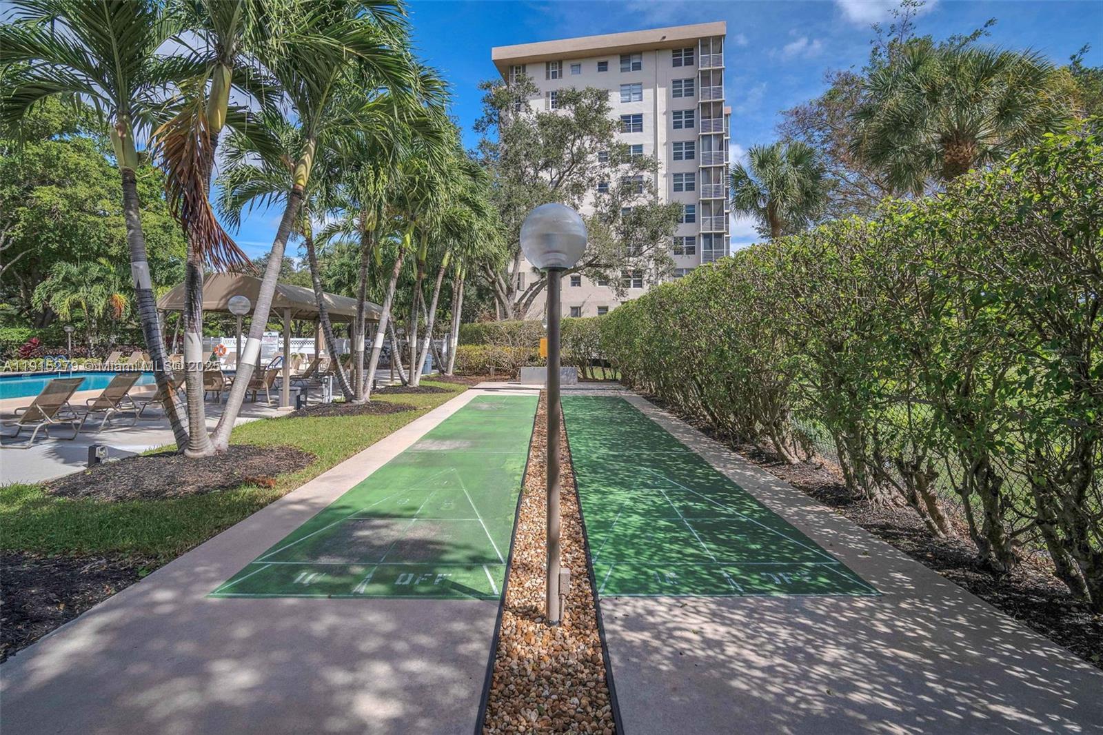 NO 114 PALM-AIRE COUNTRY - Residential Lease