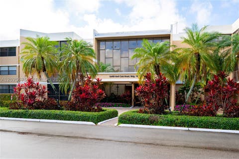 Photo of 16400 NE Golf Club Rd #305, Weston, FL 33326 (MLS # A12025575)
