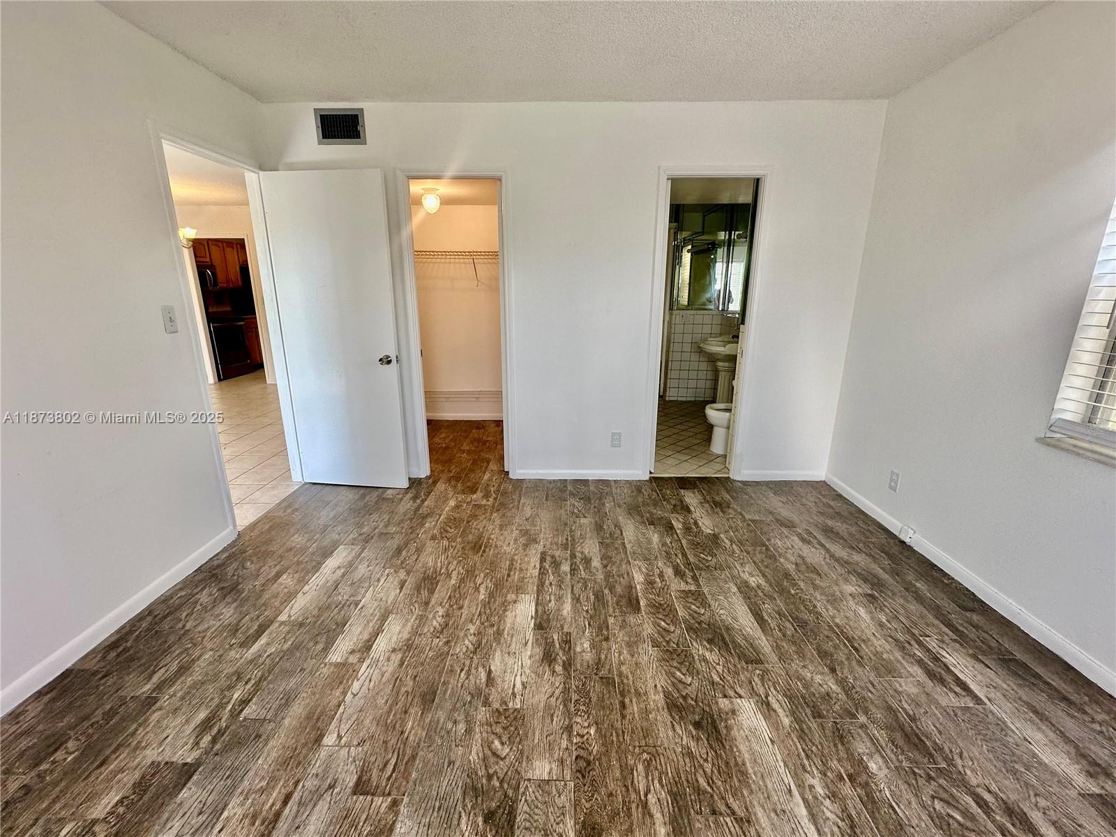 VICTORIA PARK TOWER CONDO - Residential Lease