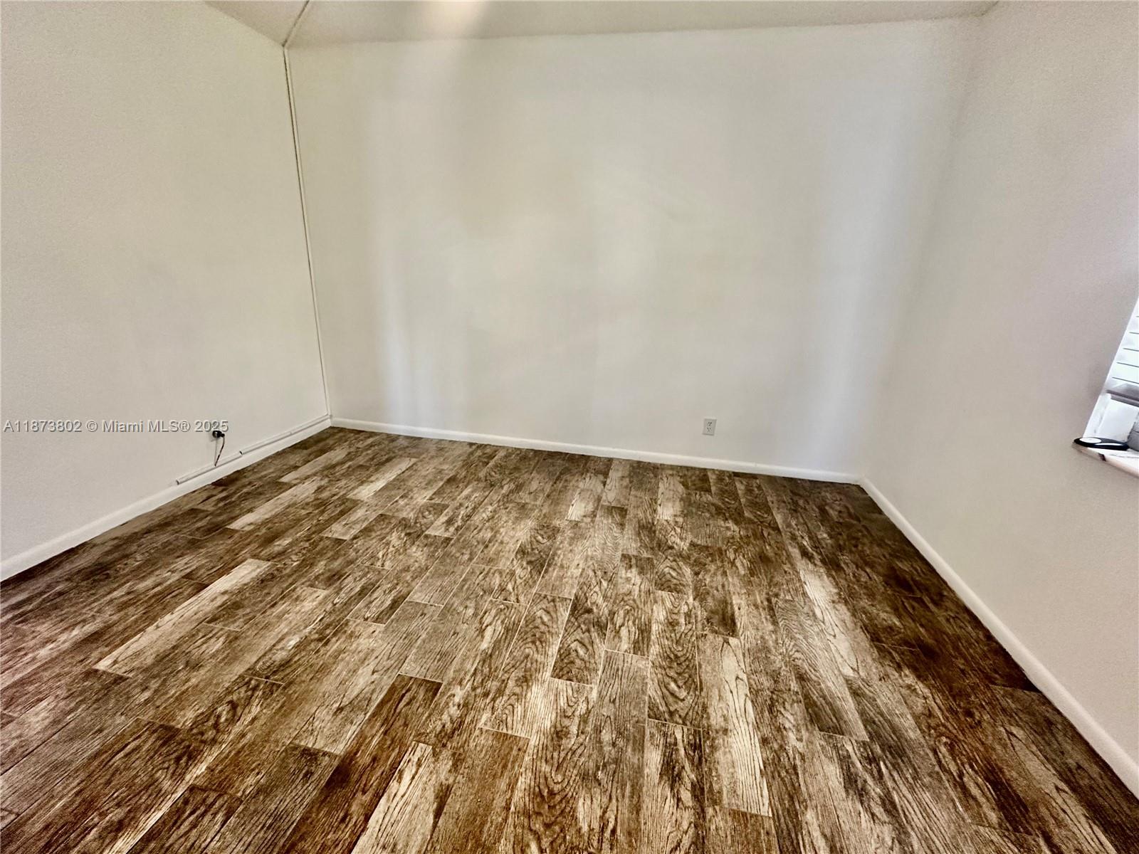 VICTORIA PARK TOWER CONDO - Residential Lease