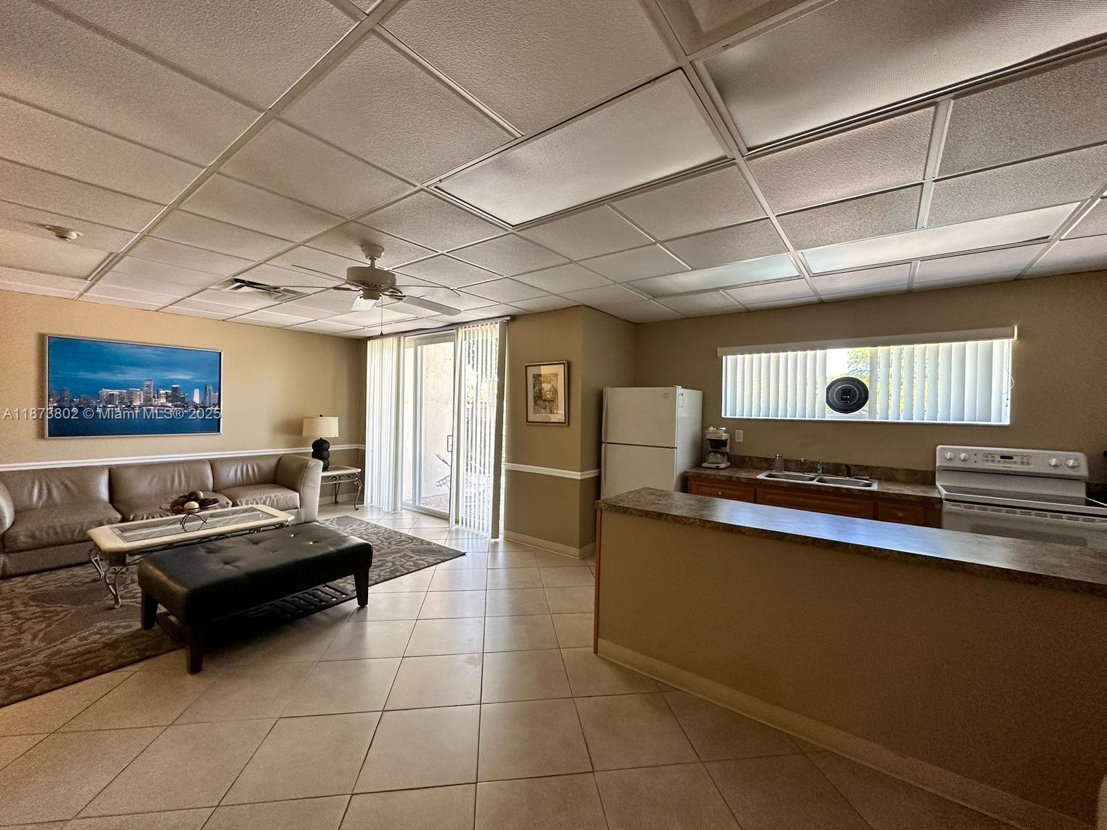 VICTORIA PARK TOWER CONDO - Residential Lease