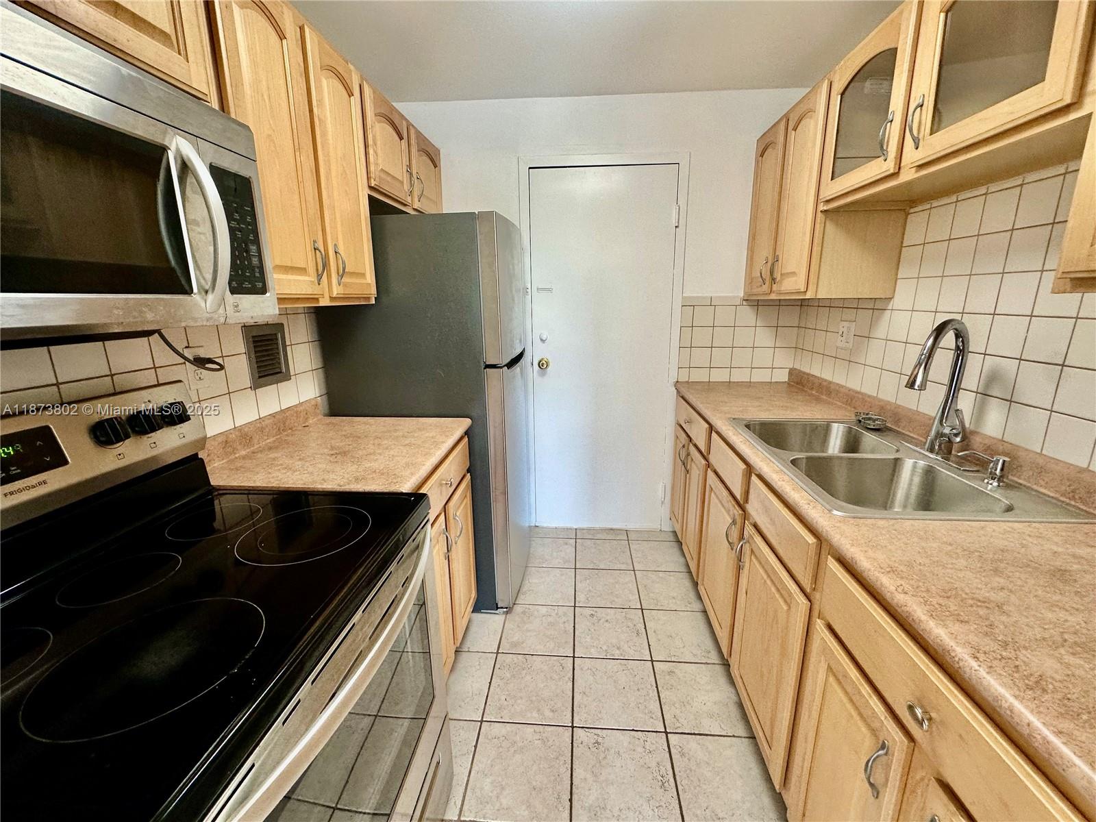 VICTORIA PARK TOWER CONDO - Residential Lease