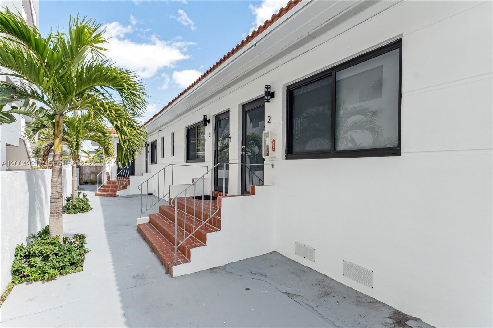 BISCAYNE BEACH SUB - Residential Lease