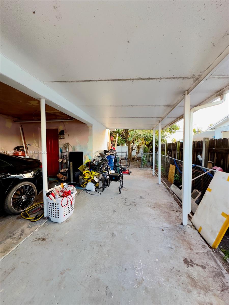 CAROL CITY 5TH ADDN - Residential