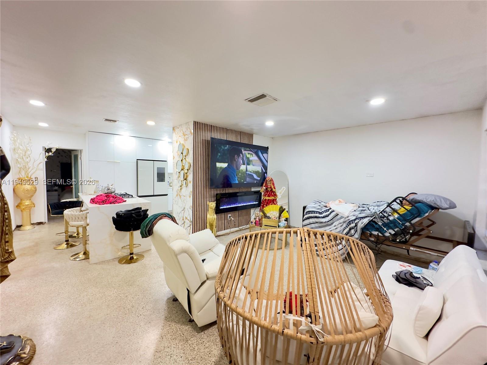 CAROL CITY 5TH ADDN - Residential