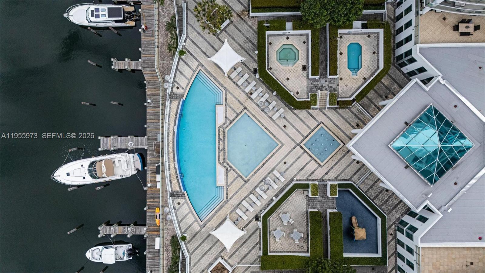 THE ATRIUM AT AVENTURA CO - Residential Lease