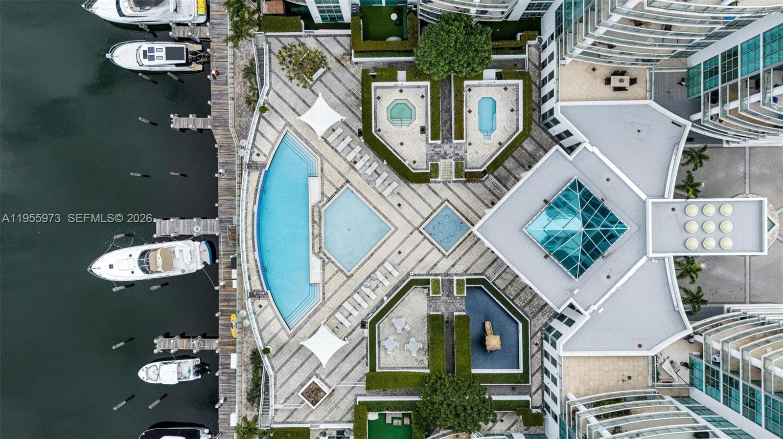 THE ATRIUM AT AVENTURA CO - Residential Lease