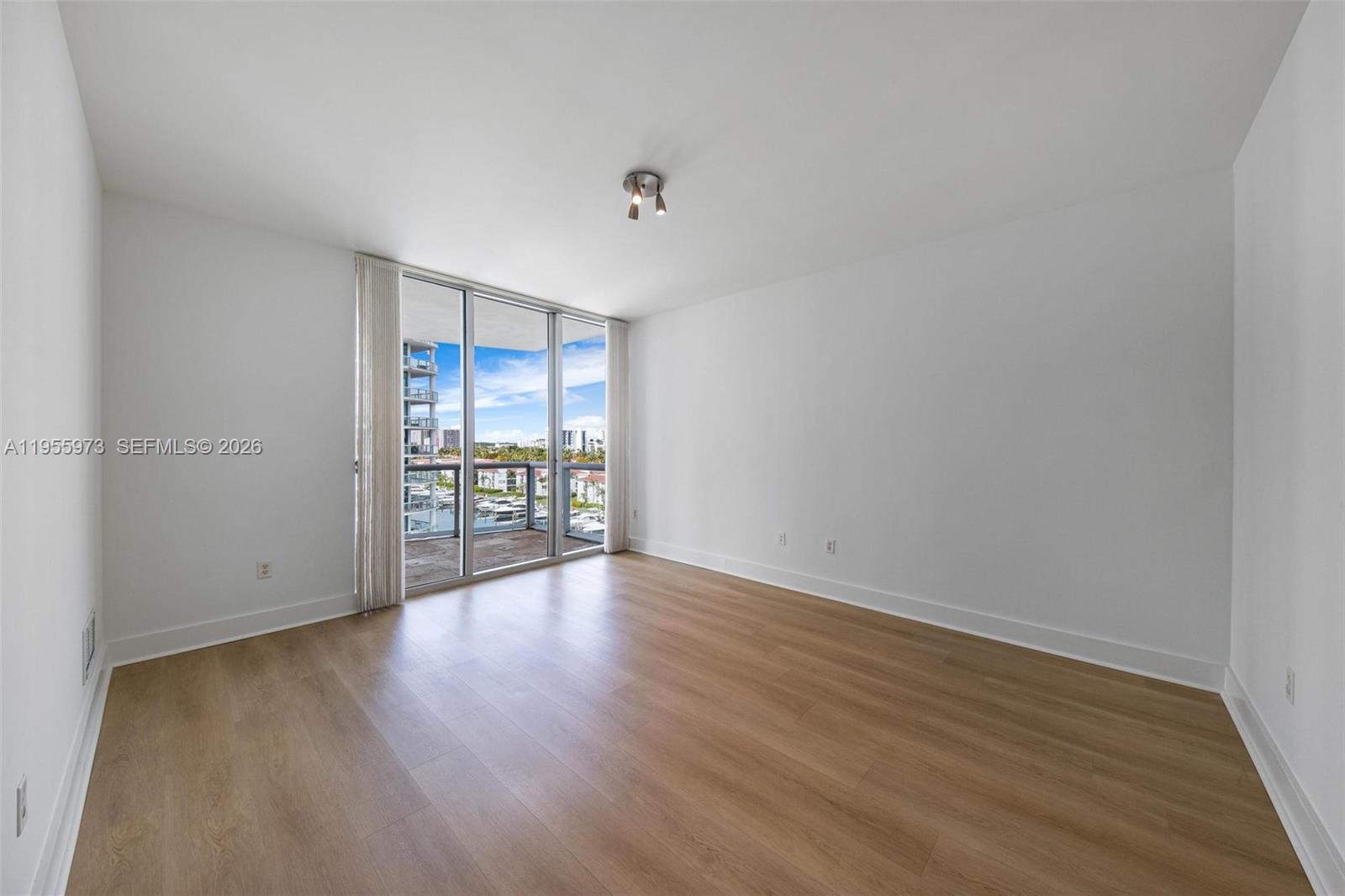 THE ATRIUM AT AVENTURA CO - Residential Lease