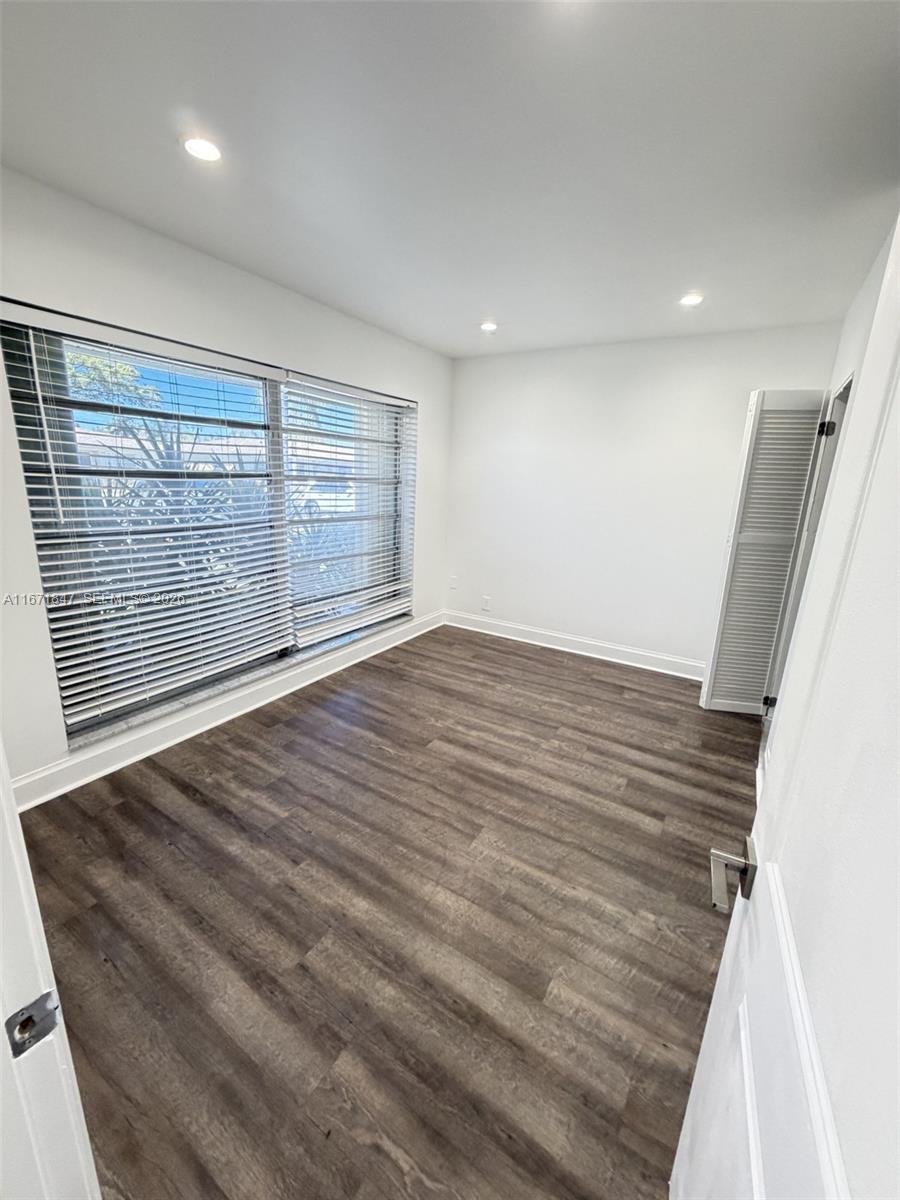 BOCA LAKES CONDO - Residential