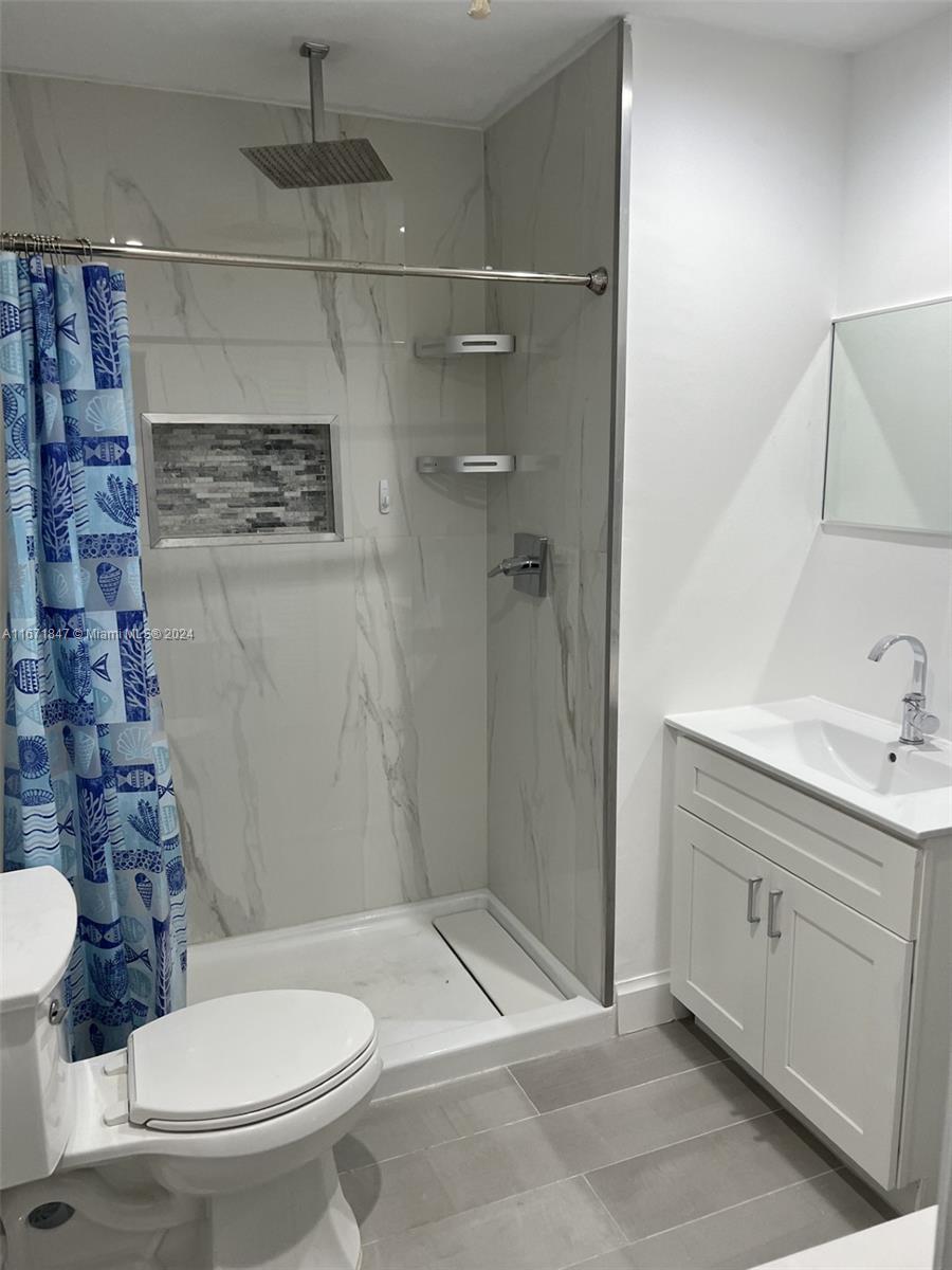 BOCA LAKES CONDO - Residential