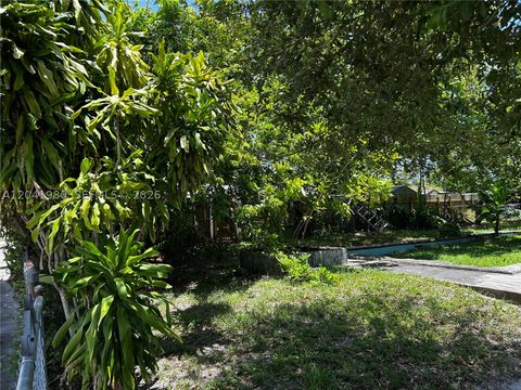 Tiny photo for 295 NW 189th Ter, Miami Gardens, FL 33169 (MLS # A12041980)