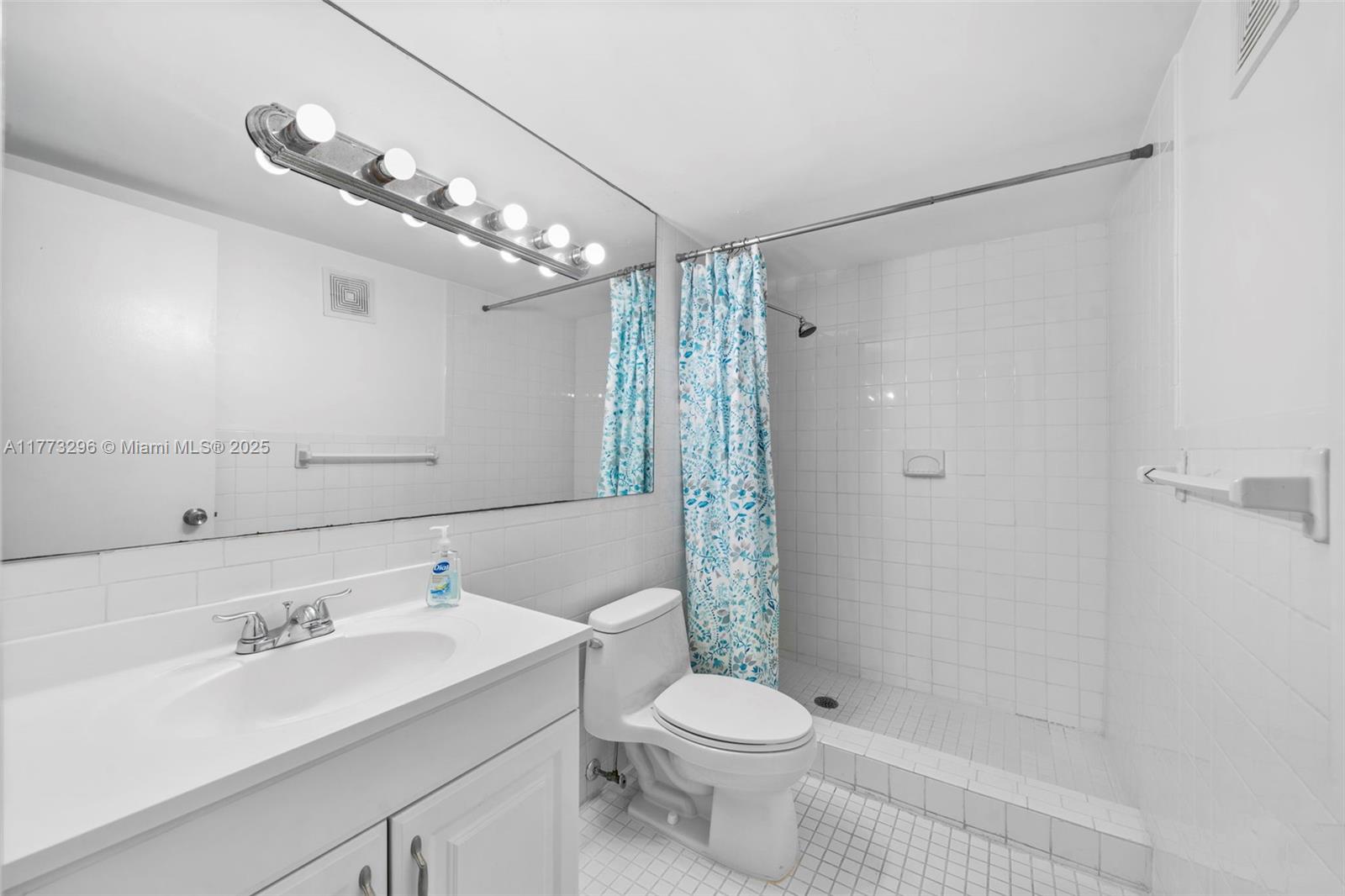 KEY BISCAYNE VI CONDO - Residential Lease
