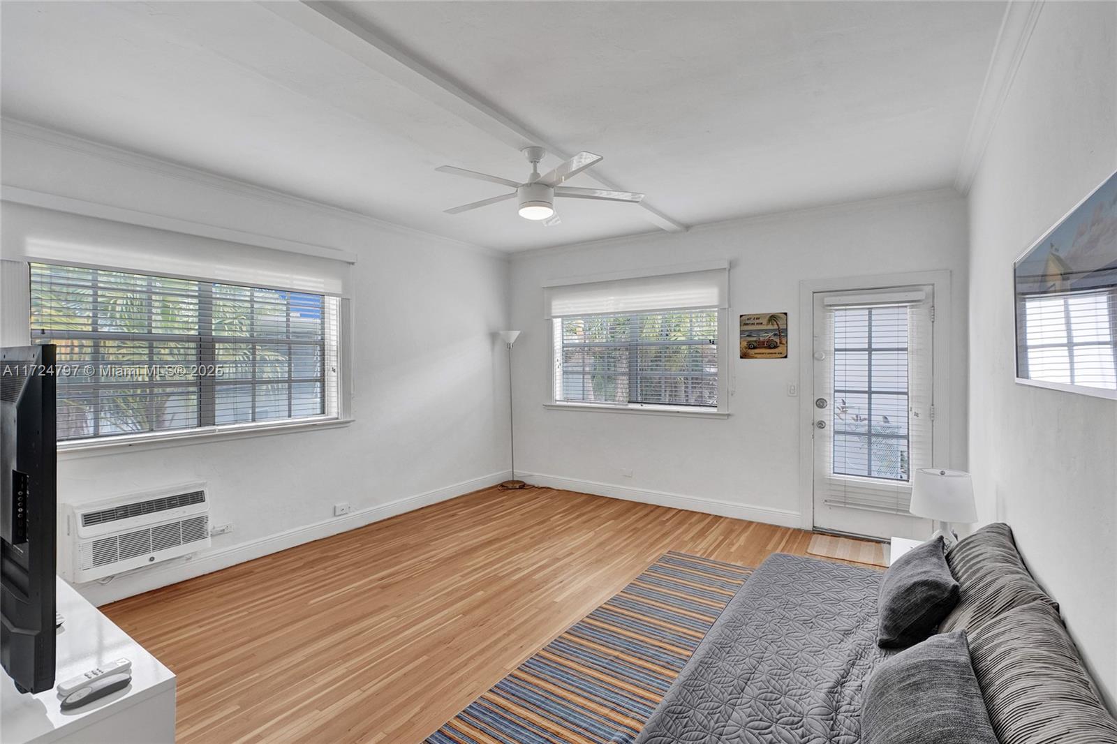 ESPANOLA WAY VILLAS CONDO - Residential
