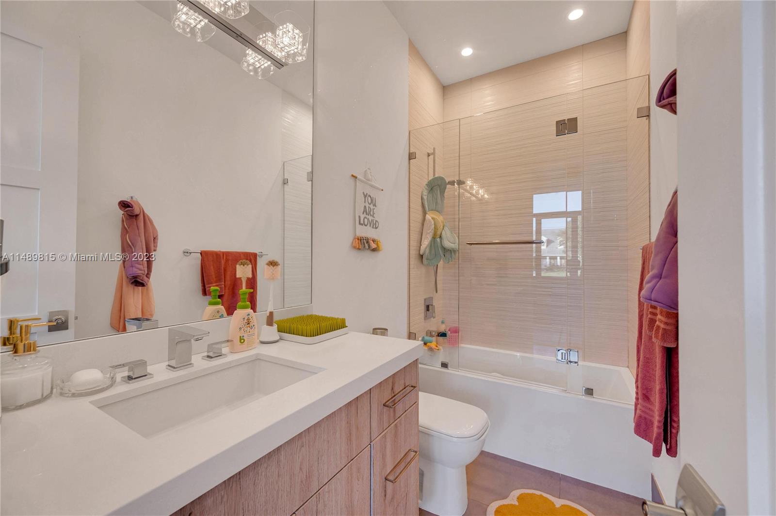 PLANTATION ACRES - Residential