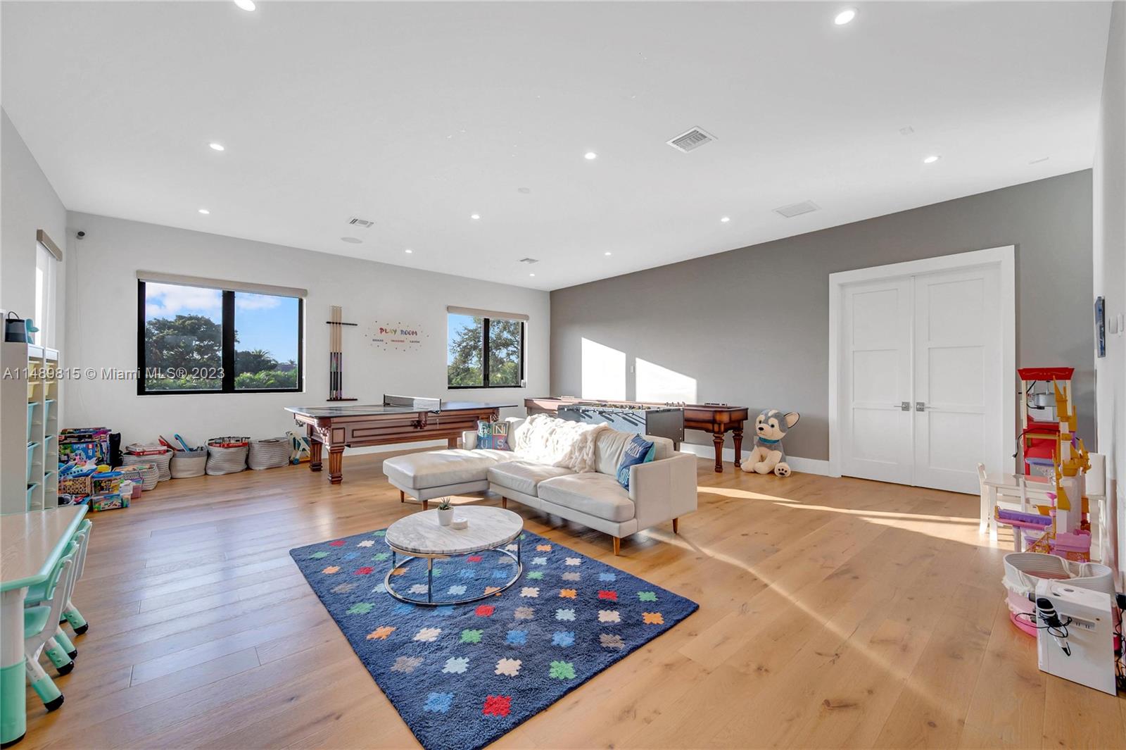 PLANTATION ACRES - Residential