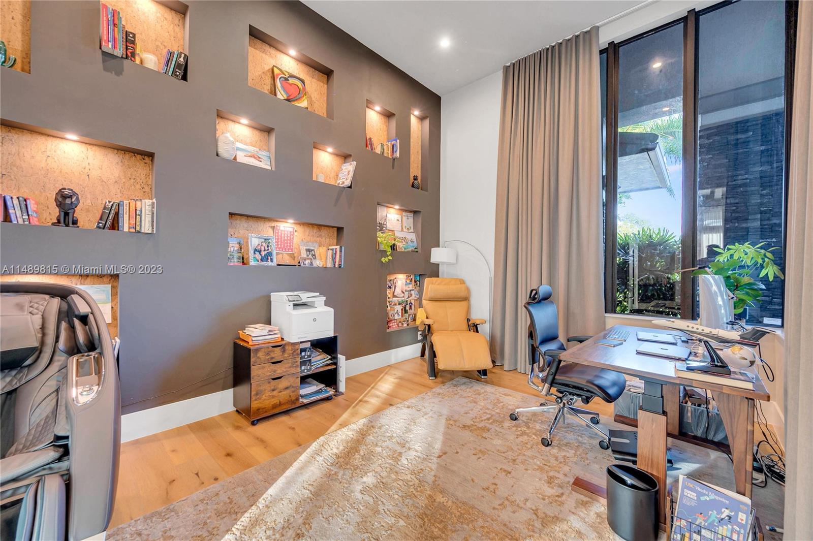 PLANTATION ACRES - Residential