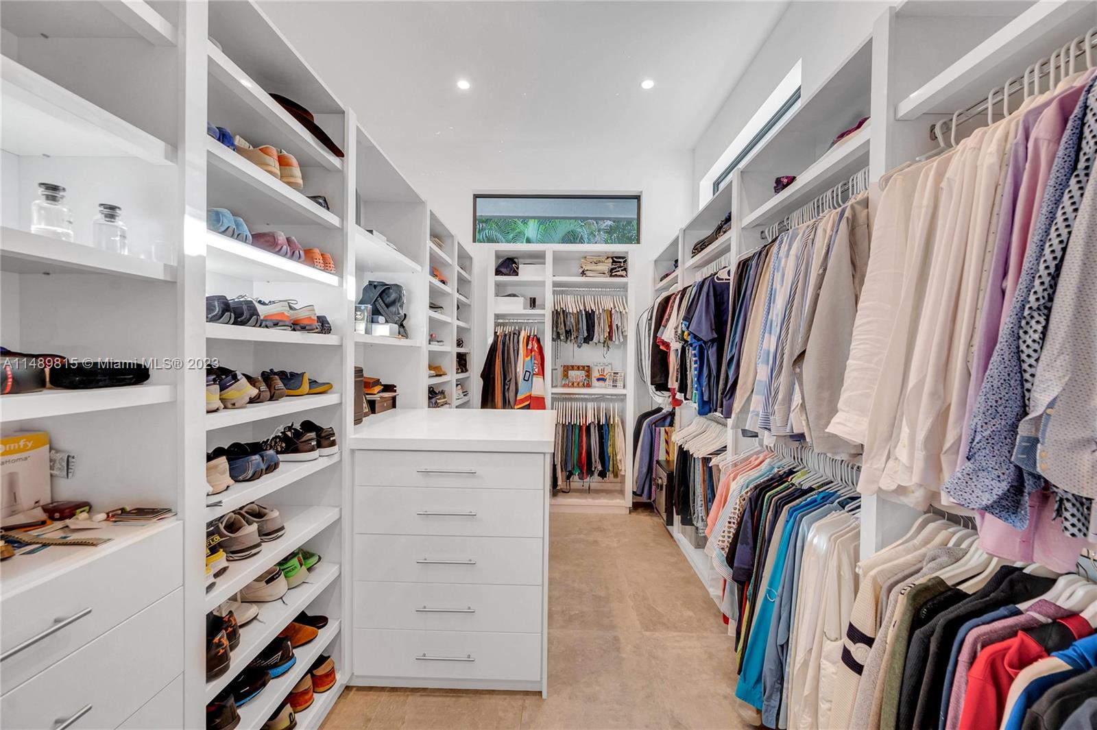 PLANTATION ACRES - Residential