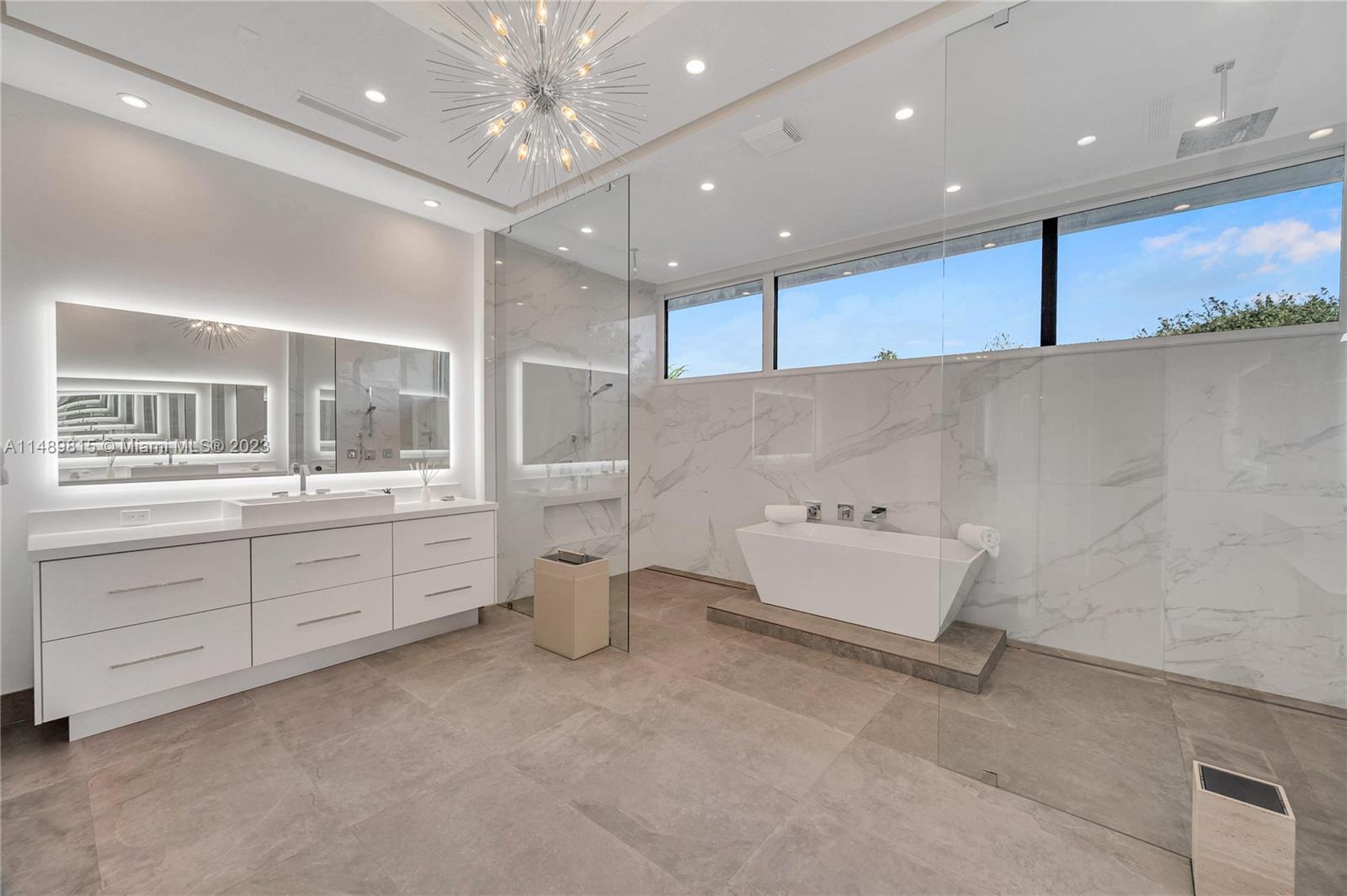 PLANTATION ACRES - Residential