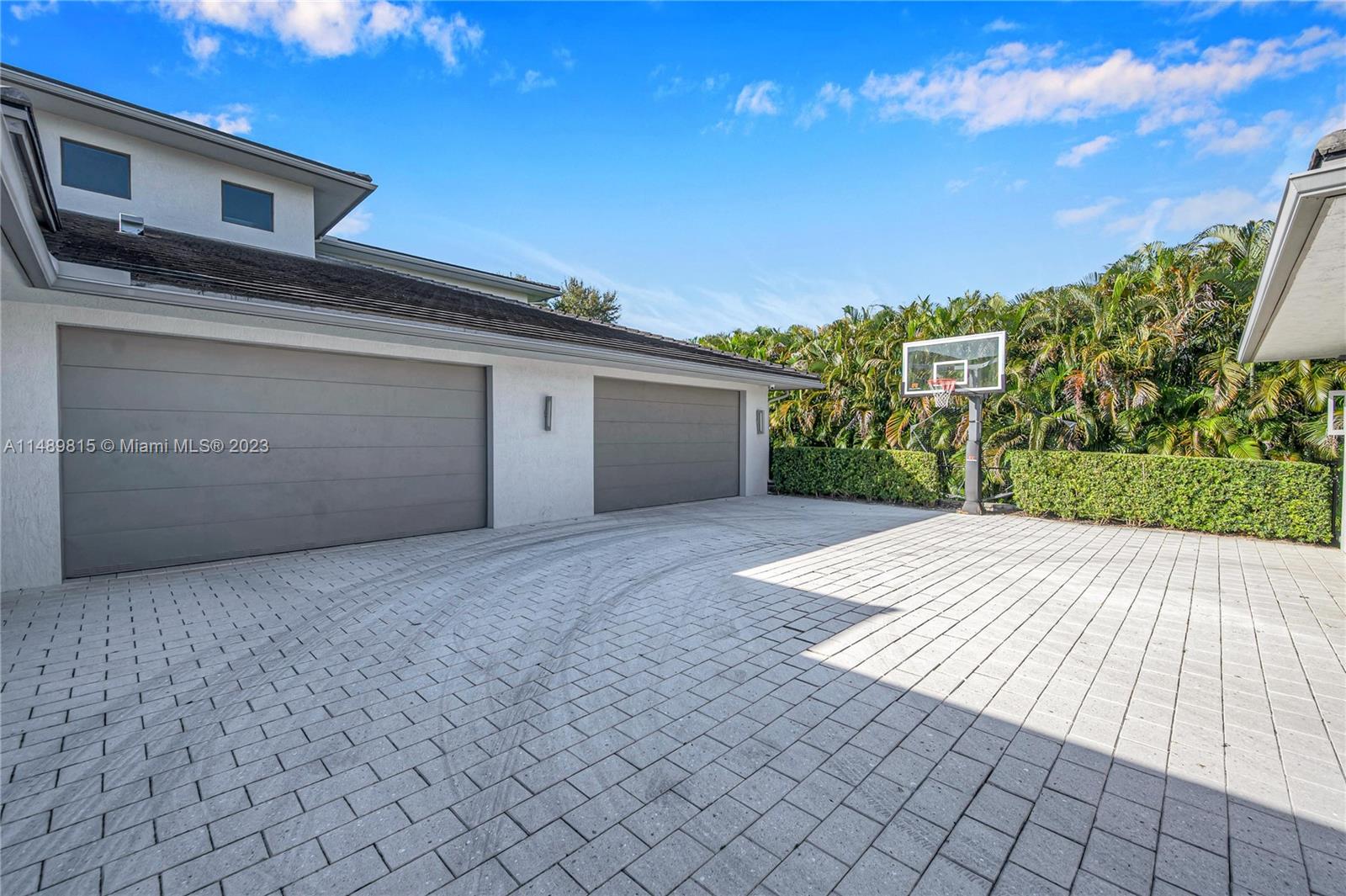 PLANTATION ACRES - Residential