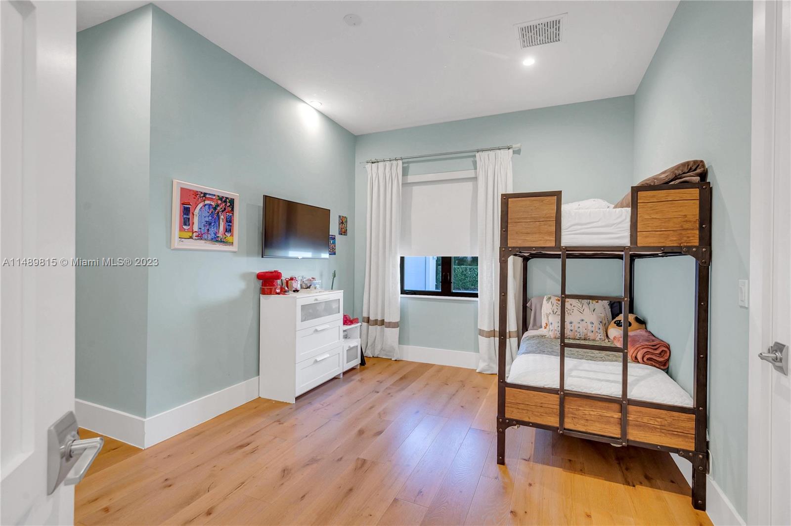 PLANTATION ACRES - Residential