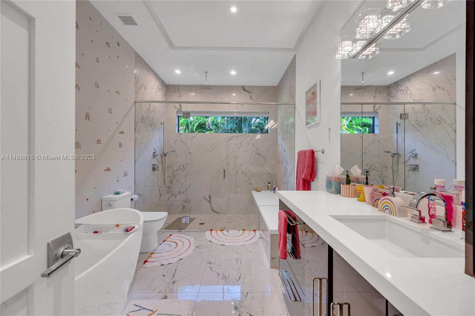 PLANTATION ACRES - Residential