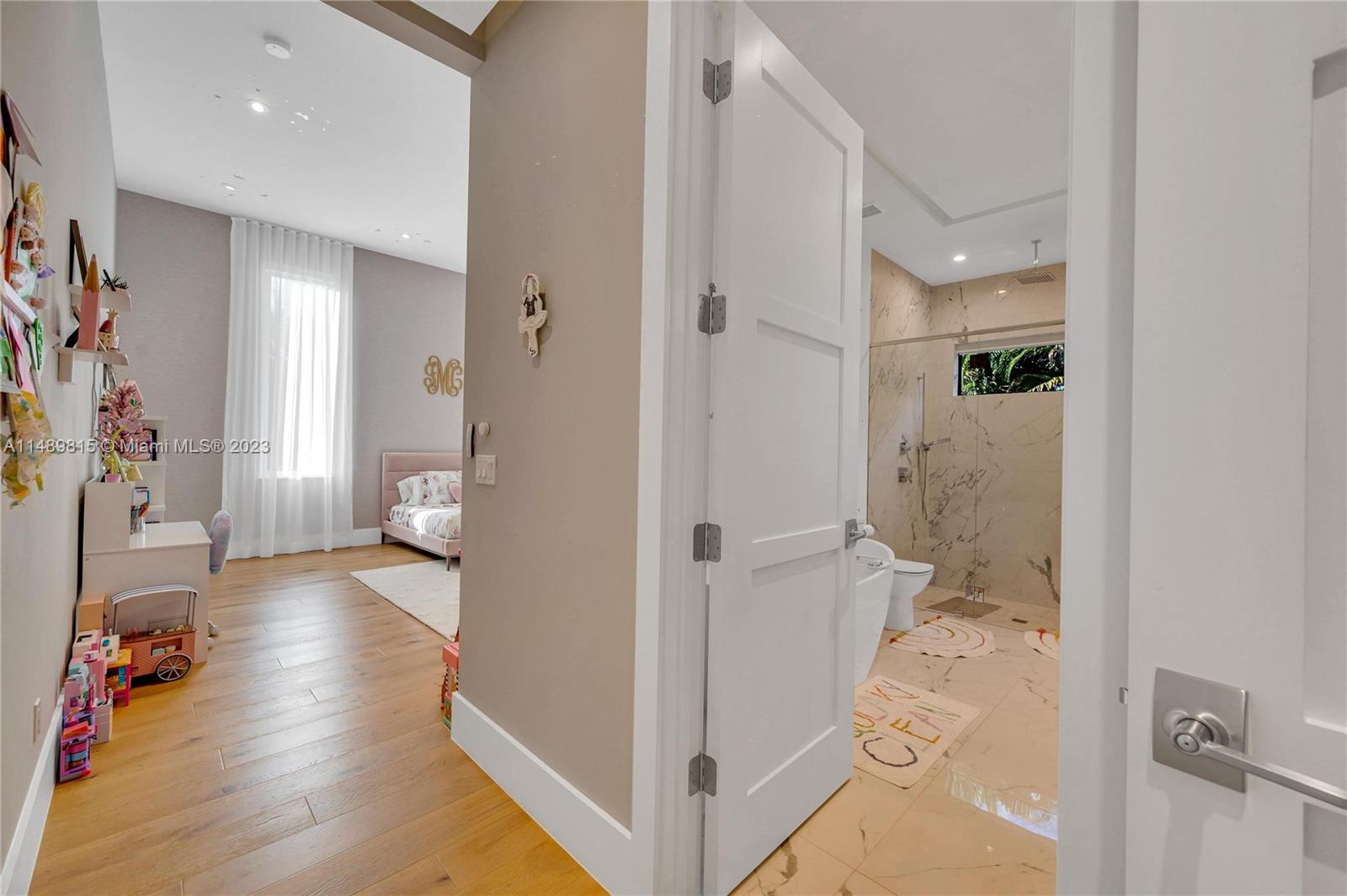 PLANTATION ACRES - Residential