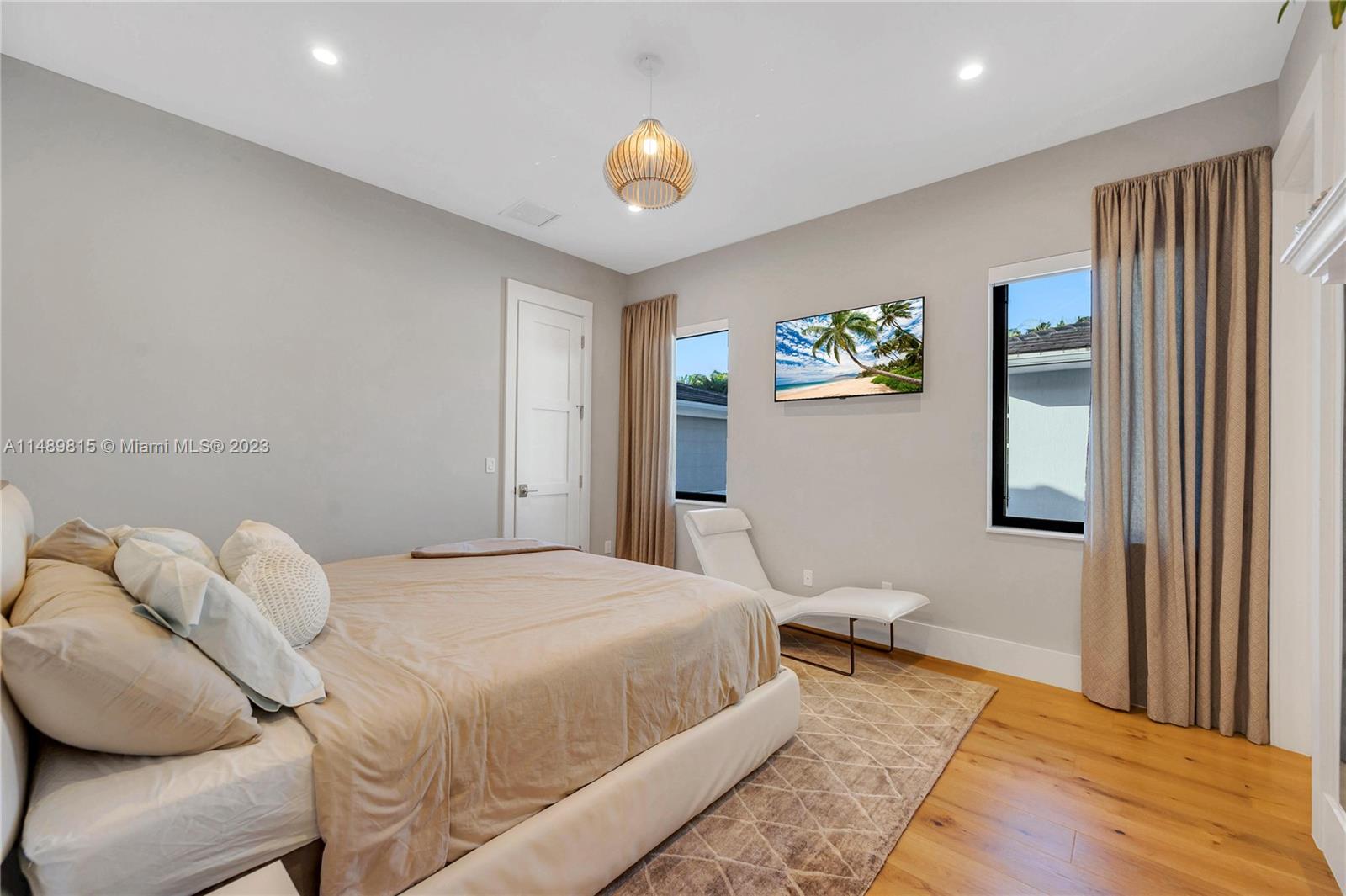 PLANTATION ACRES - Residential