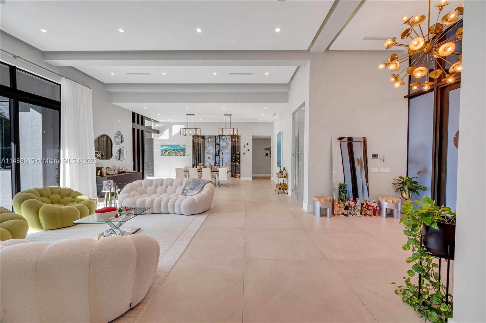 PLANTATION ACRES - Residential